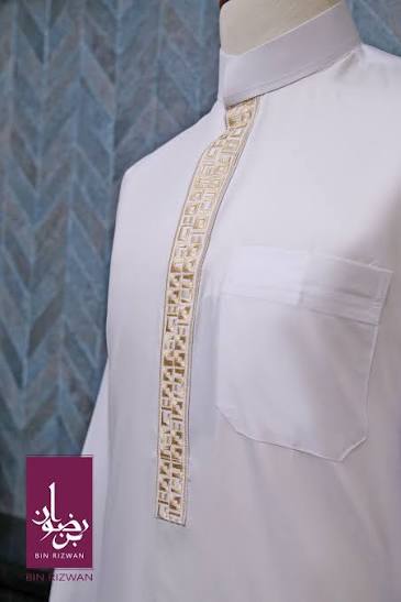 Classic white kanzu